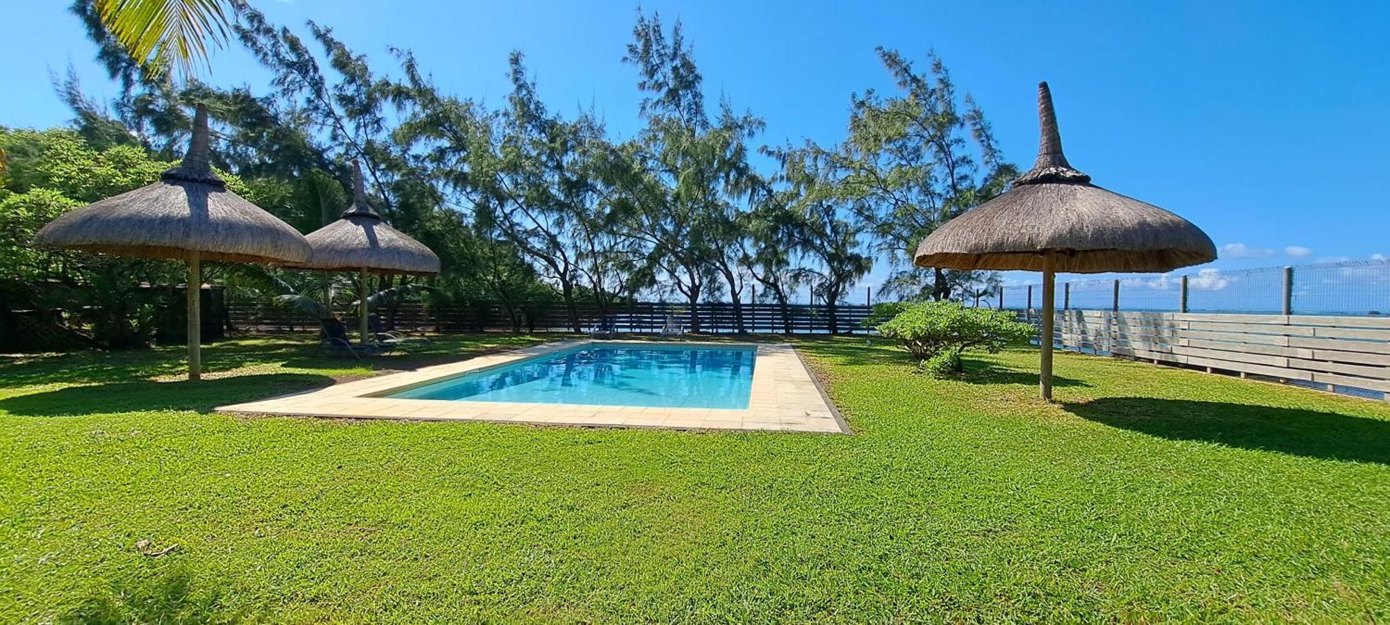 Clair De Lune - Private 2 Bedrooms Beachfront Villa Trou d'Eau Douce Esterno foto
